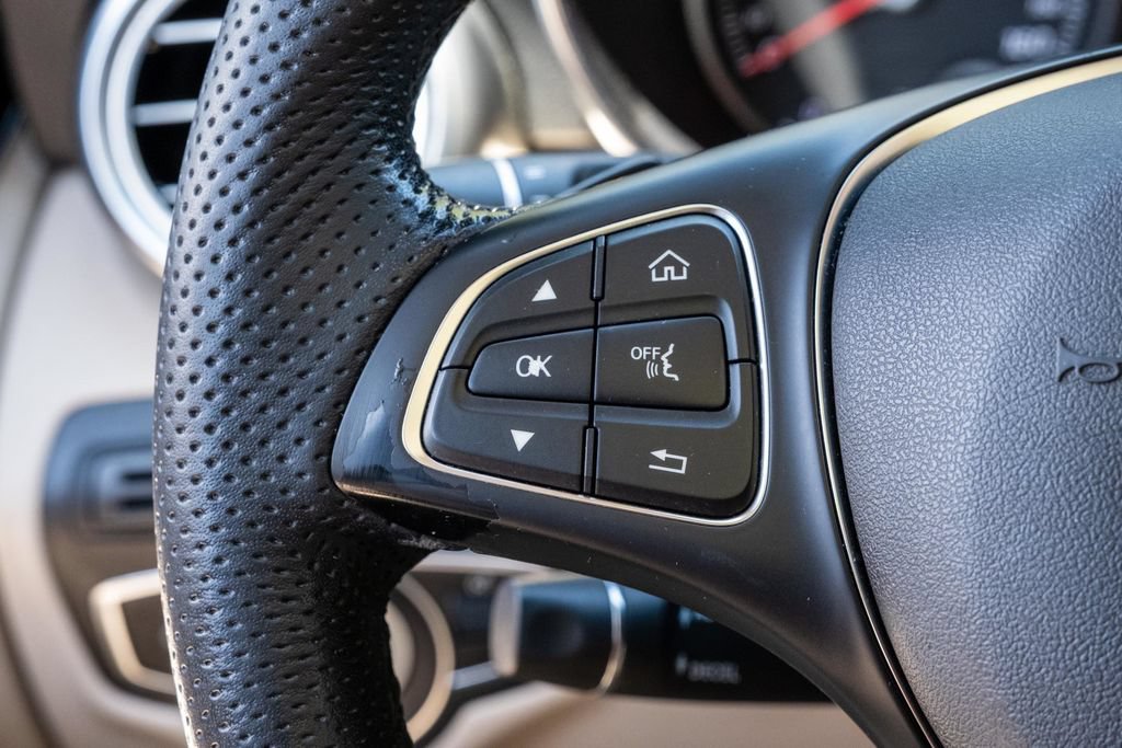 Used 2019 Mercedes-Benz GLC 300 image 26