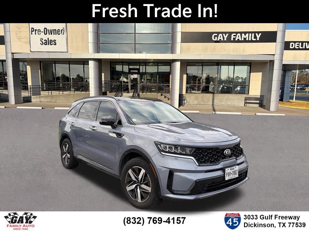 Used 2021 Kia Sorento S w/ Panoramic Sunroof Package