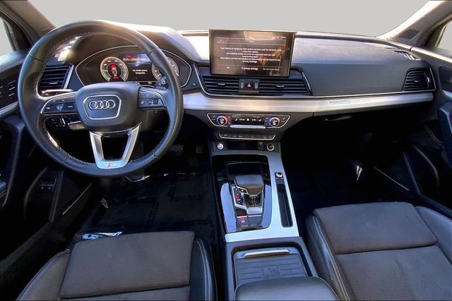 Used 2021 Audi Q5 e Premium Plus w/ Premium Plus Package AWD/4WD image 15