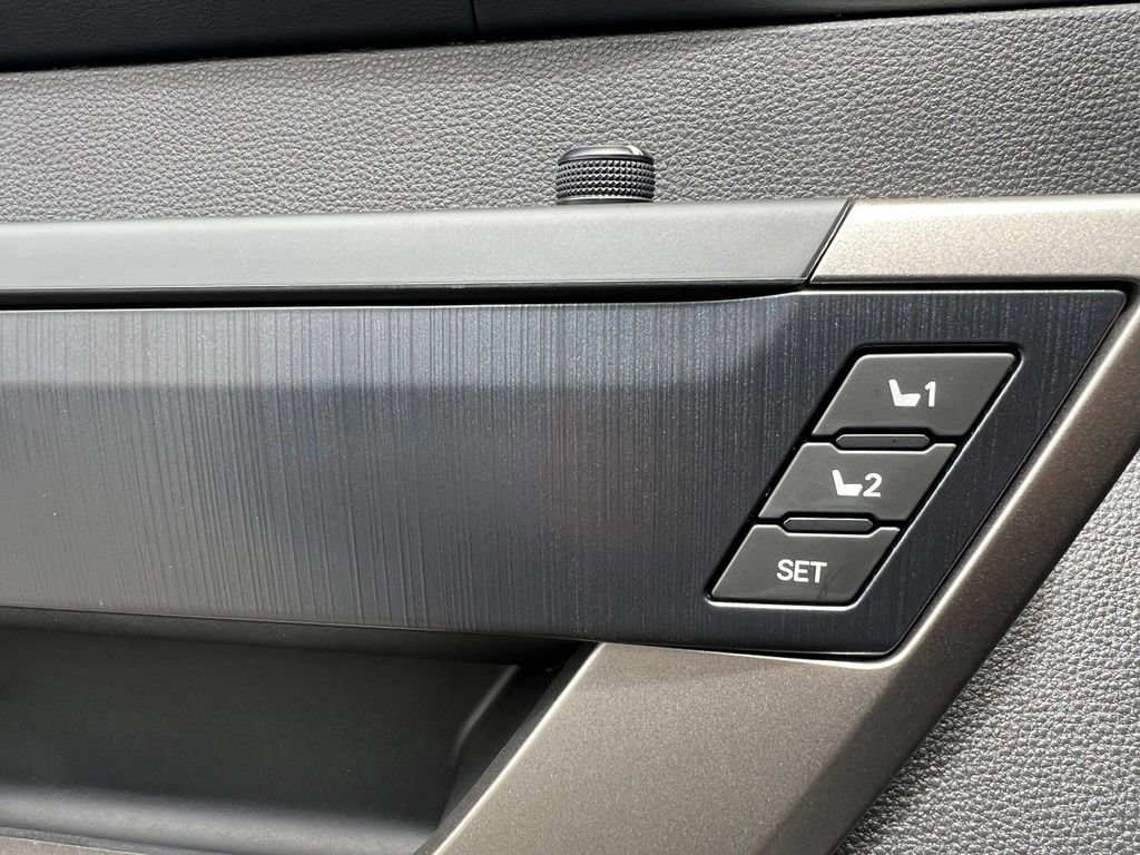 New 2026 Toyota Tundra Platinum AWD/4WD image 36