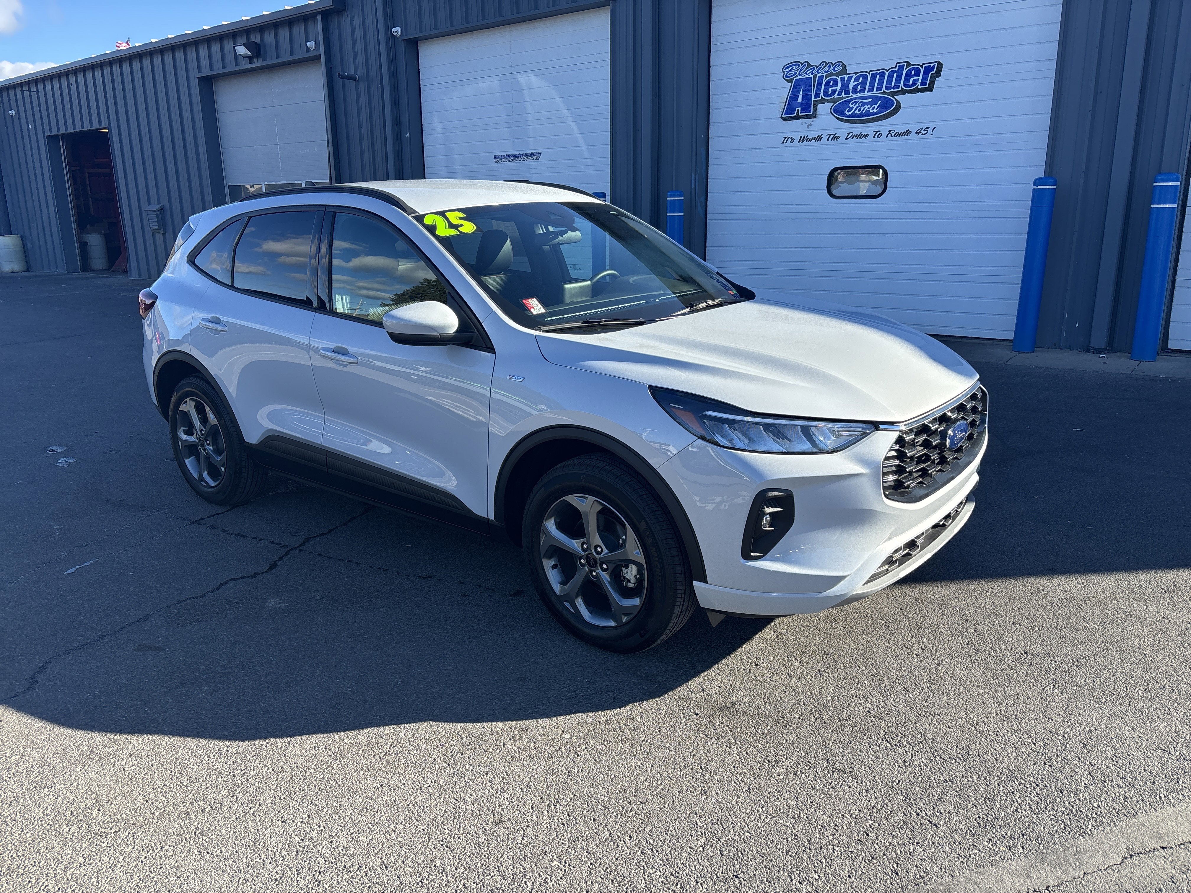 Used 2025 Ford Escape ST-Line Select