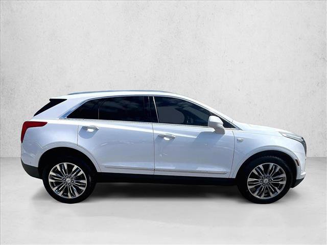 Used 2017 Cadillac XT5 Premium Luxury w/ Driver Assist Package FWD image 5