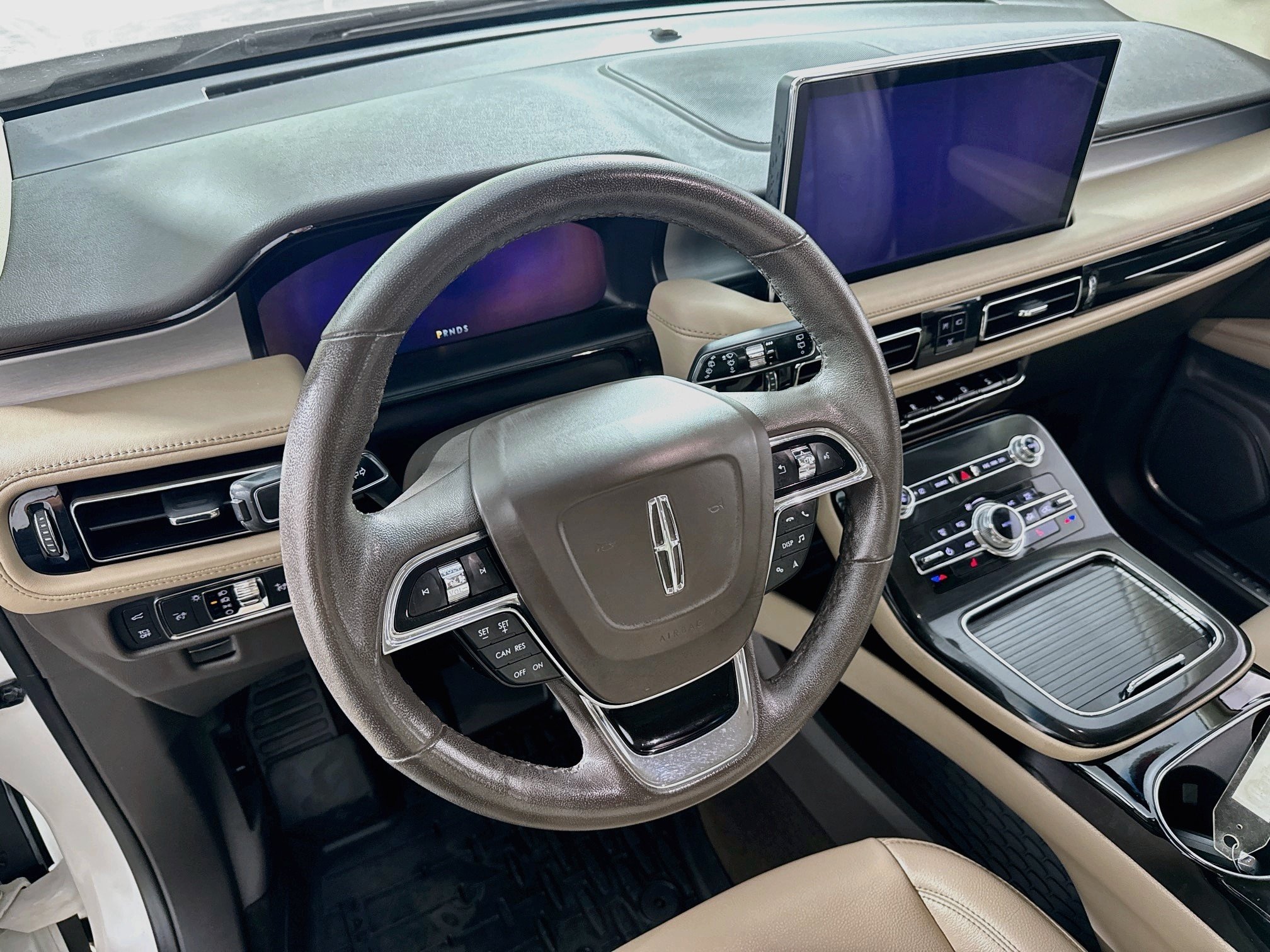 Used 2022 Lincoln Nautilus AWD w/ Premium Package image 12