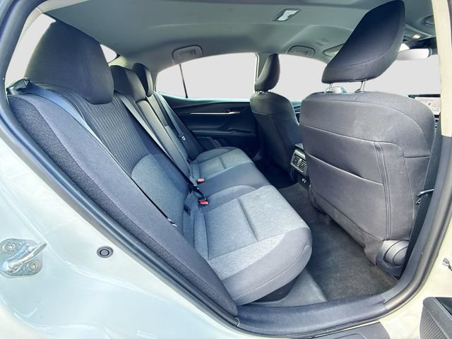 Used 2025 Toyota Camry LE FWD image 28