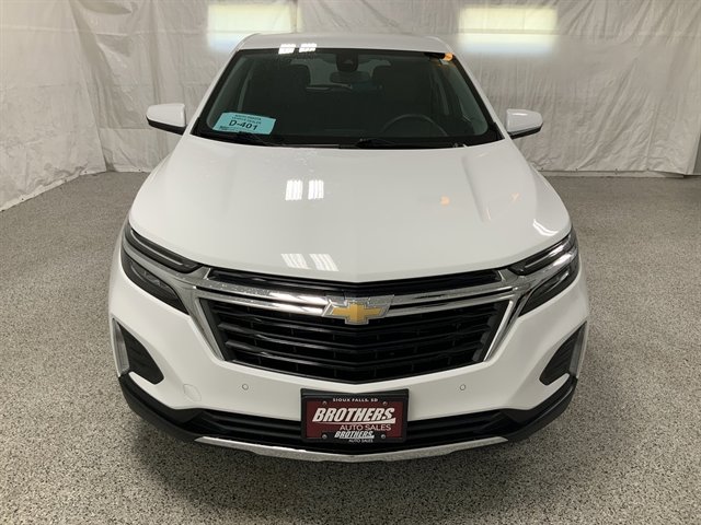 Used 2023 Chevrolet Equinox LT w/ LPO, Floor Liner Package image 3