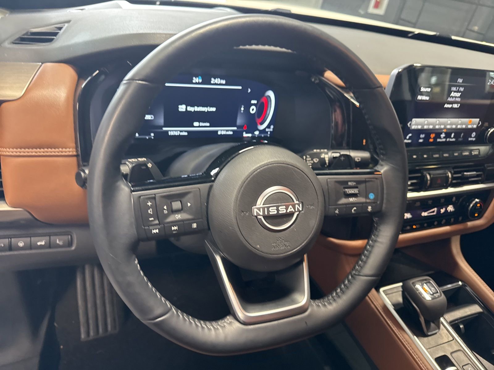 Certified 2024 Nissan Pathfinder Platinum w/ Lighting Package (N93) image 7