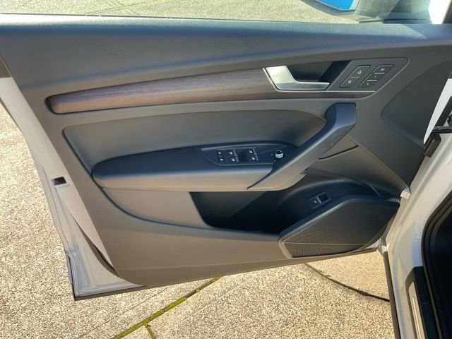Used 2024 Audi Q5 2.0T Premium image 25
