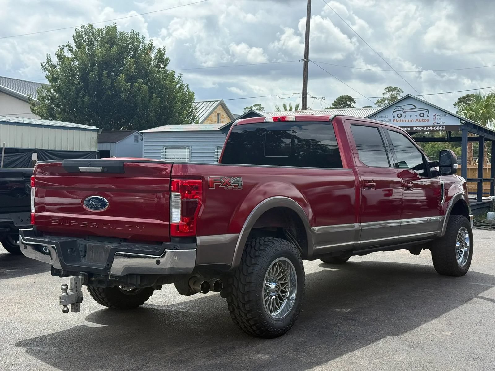 Used 2019 Ford F350 Lariat w/ Lariat Value Package AWD/4WD image 6