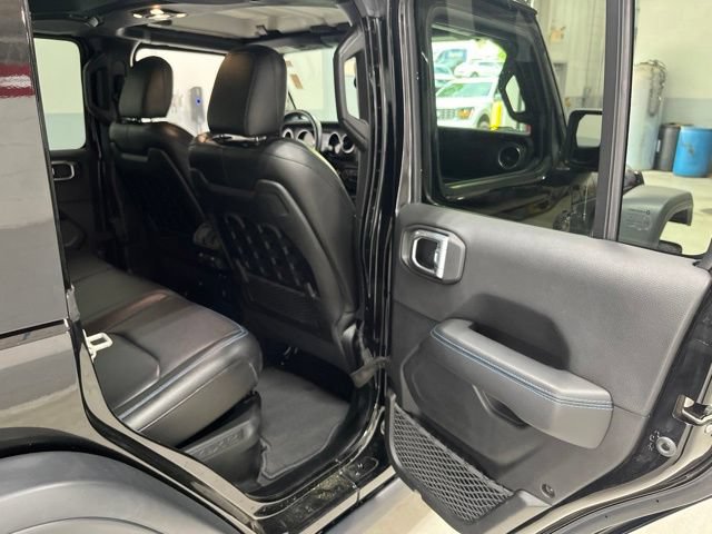 Used 2022 Jeep Wrangler Unlimited Rubicon 4xe AWD/4WD image 40