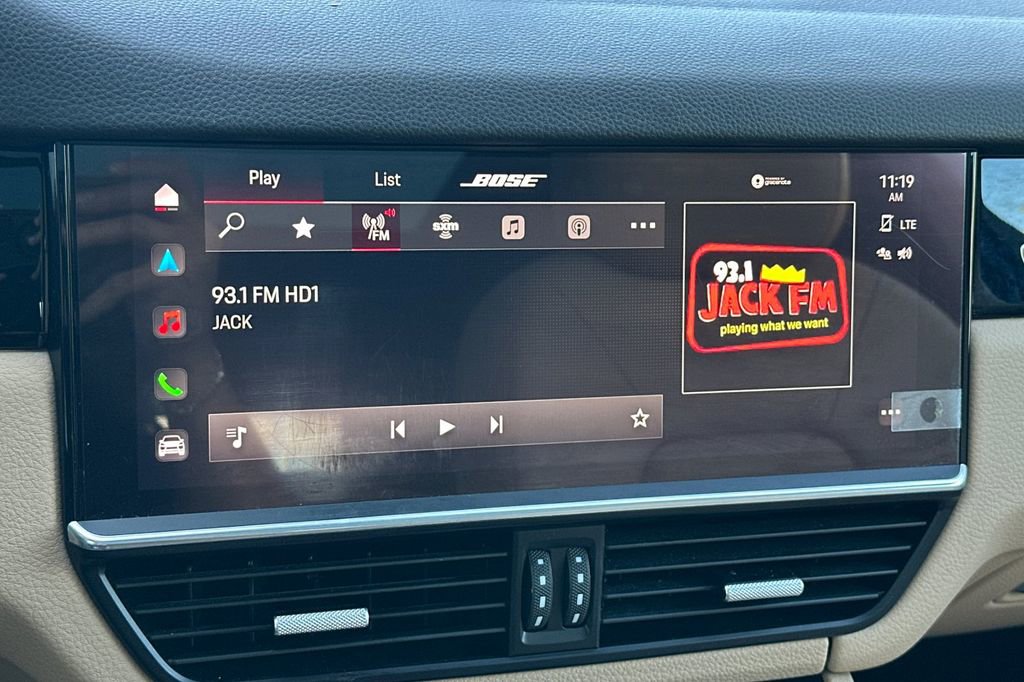 Used 2022 Porsche Cayenne image 18