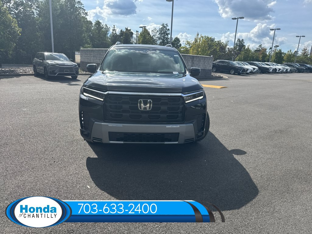 New 2026 Honda Pilot Touring image 2