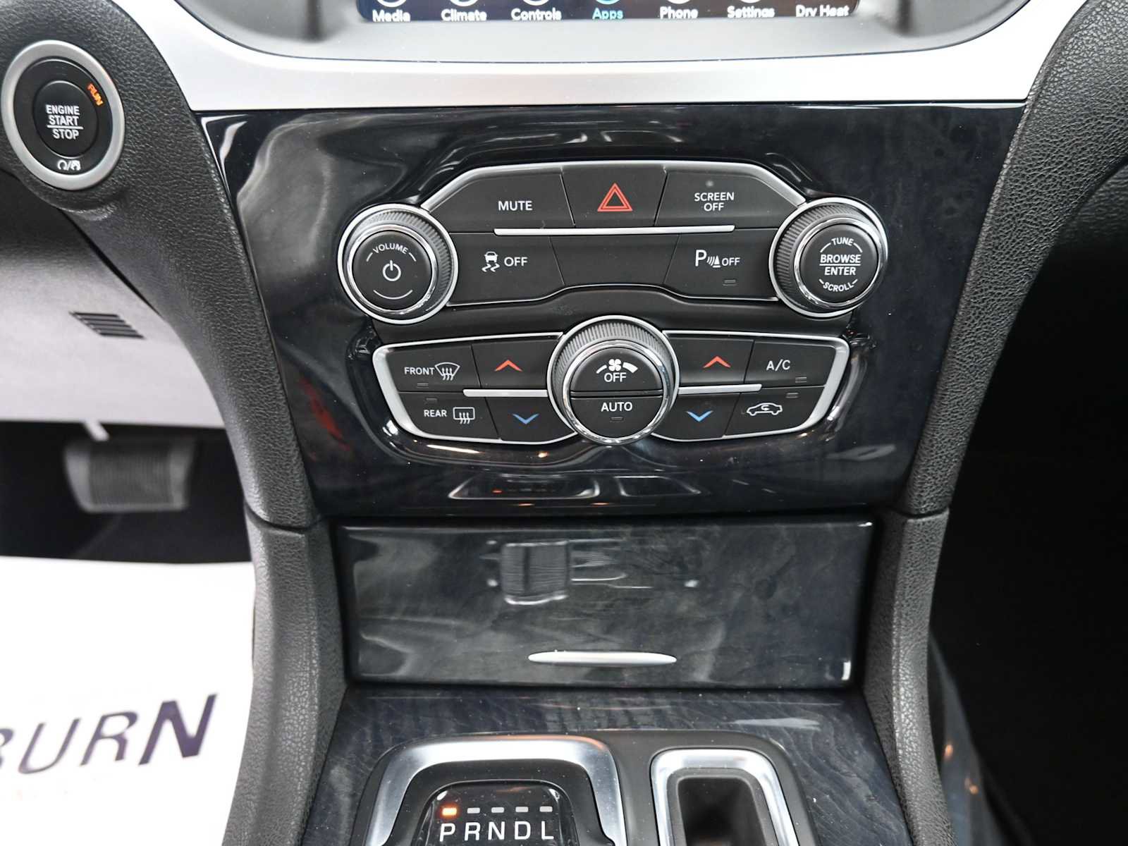 Used 2023 Chrysler 300 Touring L w/ Comfort Group image 9