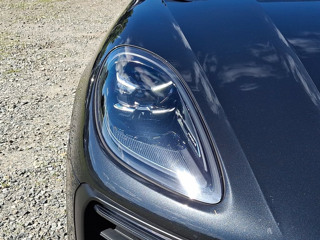 Used 2023 Porsche Macan AWD/4WD image 19