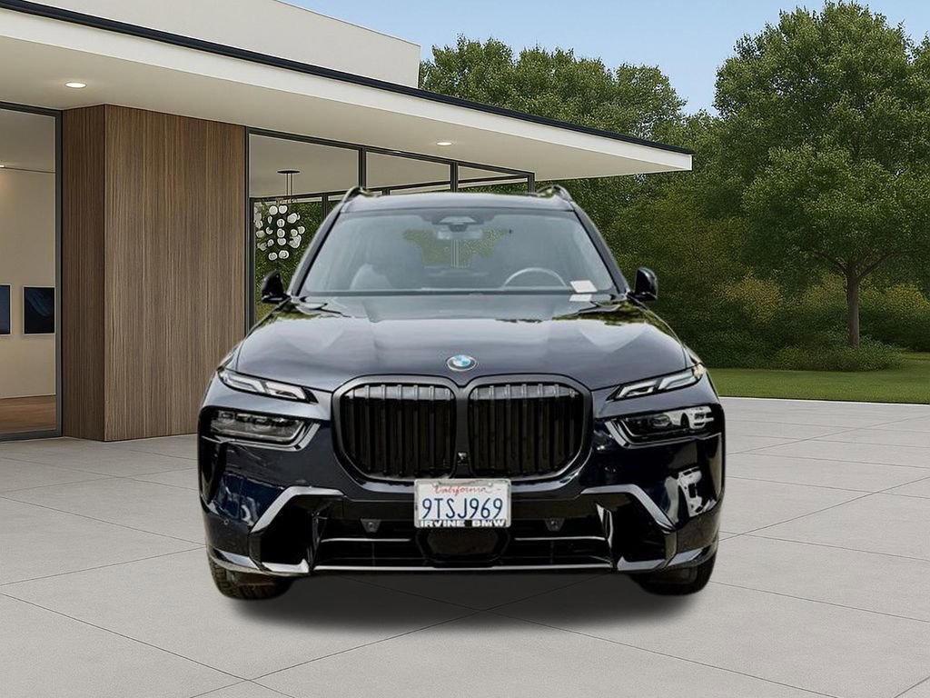 Used 2026 BMW X7 xDrive40i w/ M Sport Package AWD/4WD image 4