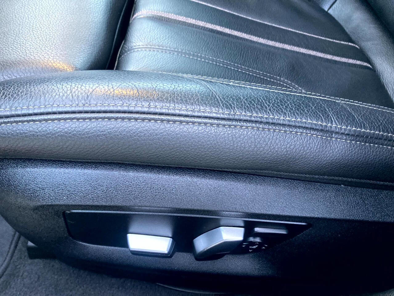 Used 2019 BMW 540i xDrive 540i xDrive AWD 4dr Sedan image 10