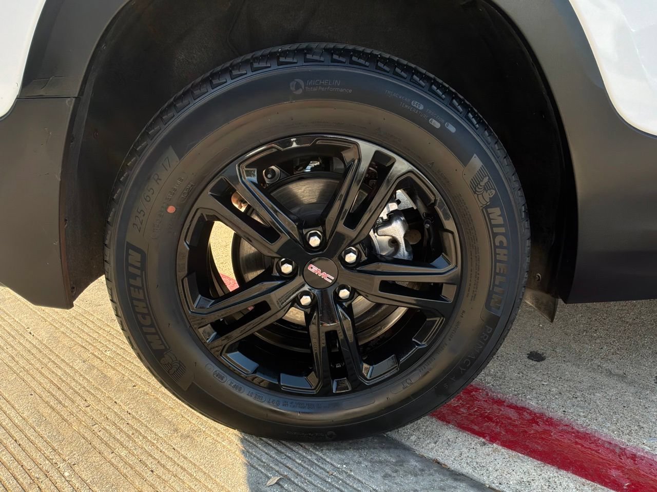 Used 2024 GMC Terrain SLE FWD image 9