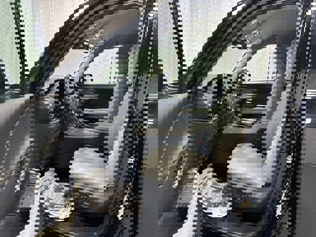 Used 2025 Toyota Grand Highlander AWD image 10