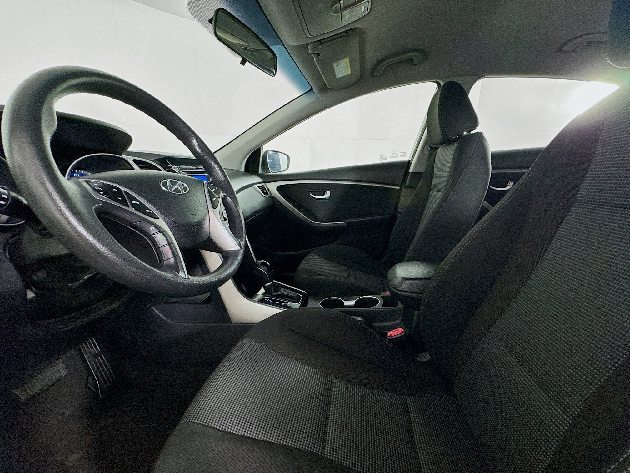 Used 2017 Hyundai Elantra GT image 19