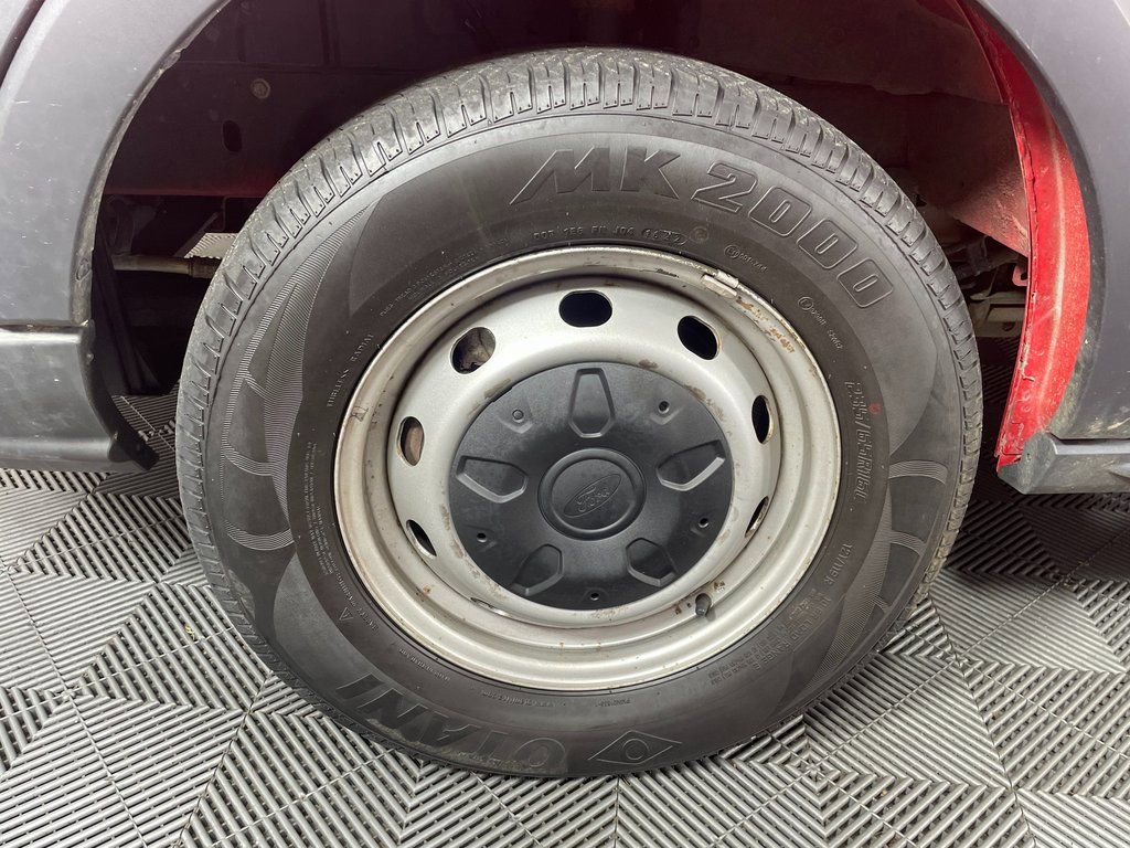 Used 2018 Ford Transit 350 XL image 12