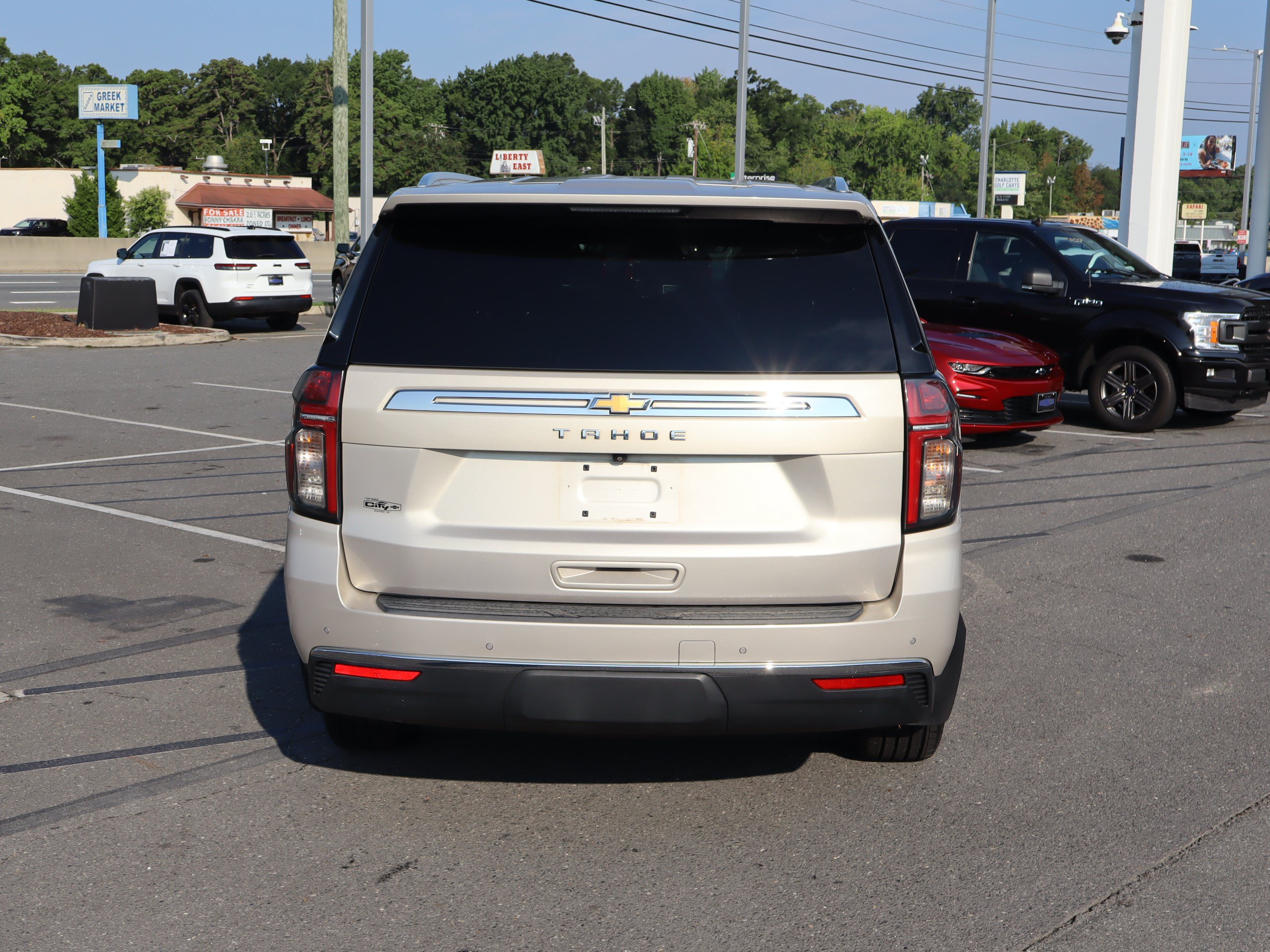 Used 2022 Chevrolet Tahoe LS RWD image 9