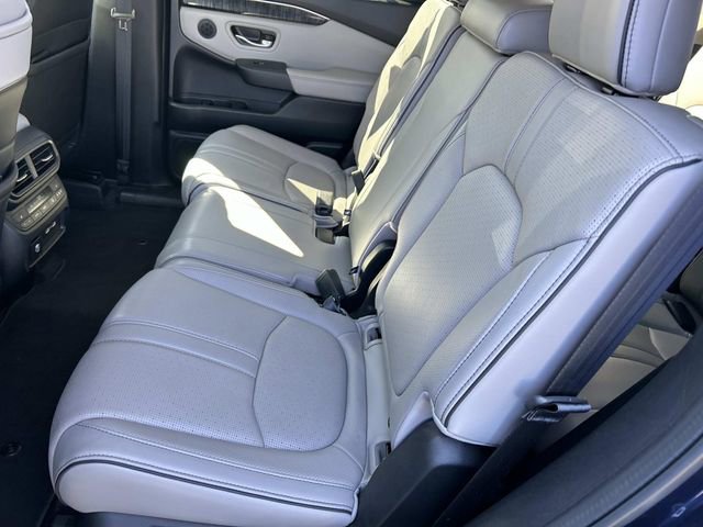Used 2023 Honda Pilot Elite image 22