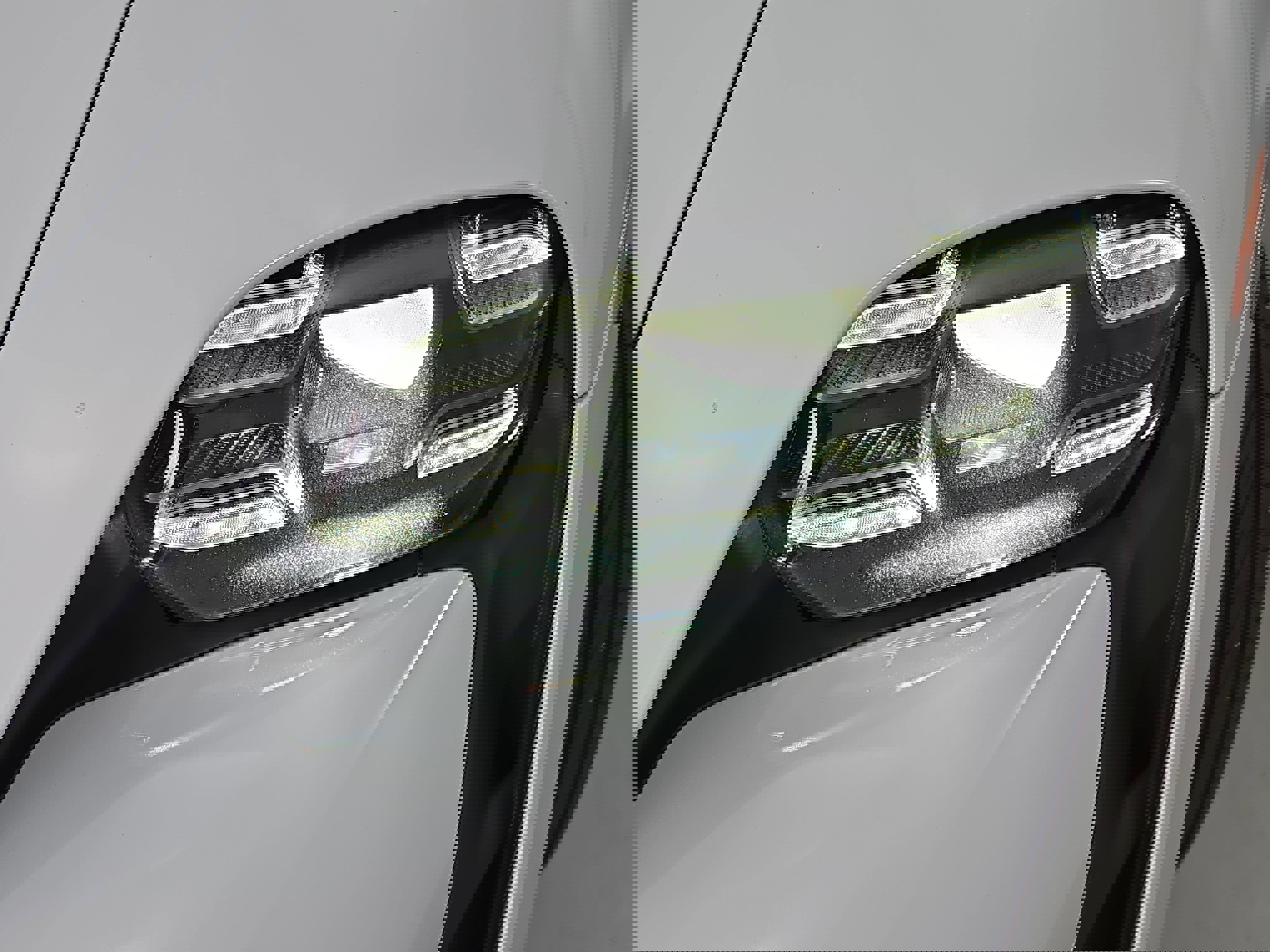 Used 2023 Porsche Taycan w/ Premium Package image 31