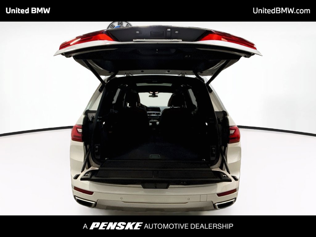 Used 2022 BMW X7 xDrive40i w/ Premium Package AWD/4WD image 21