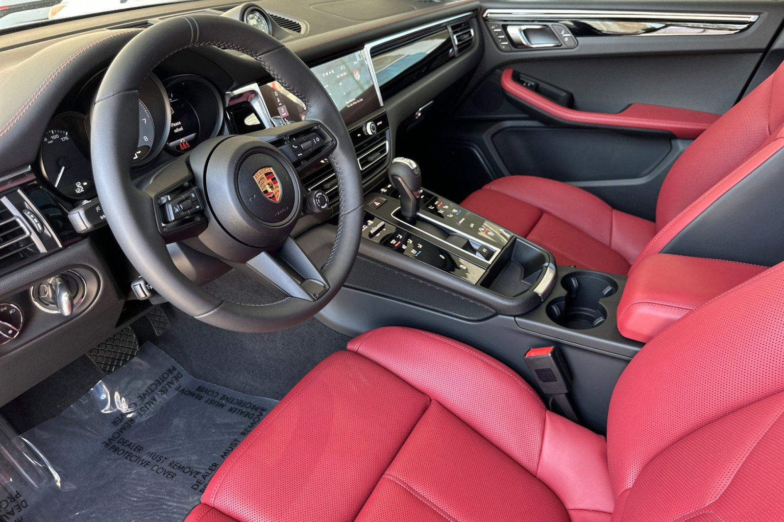 New 2026 Porsche Macan S AWD/4WD image 4