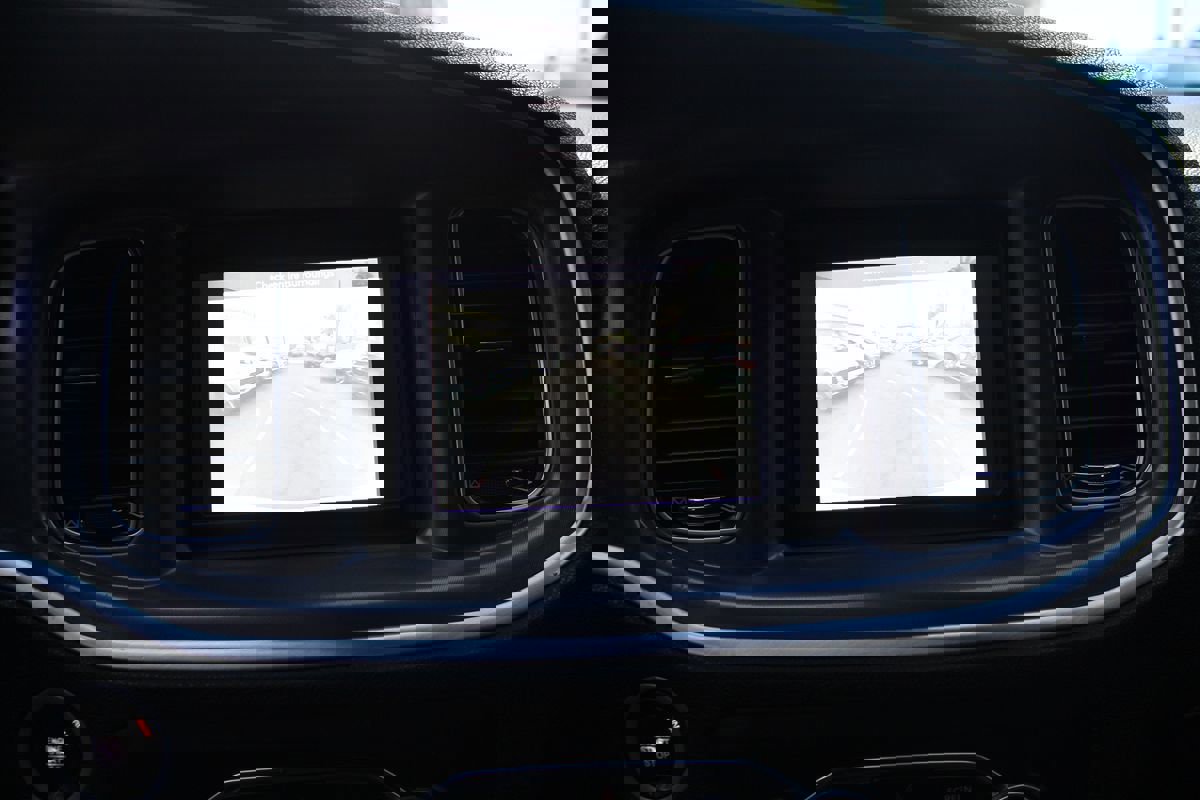 Used 2020 Dodge Charger SXT image 27