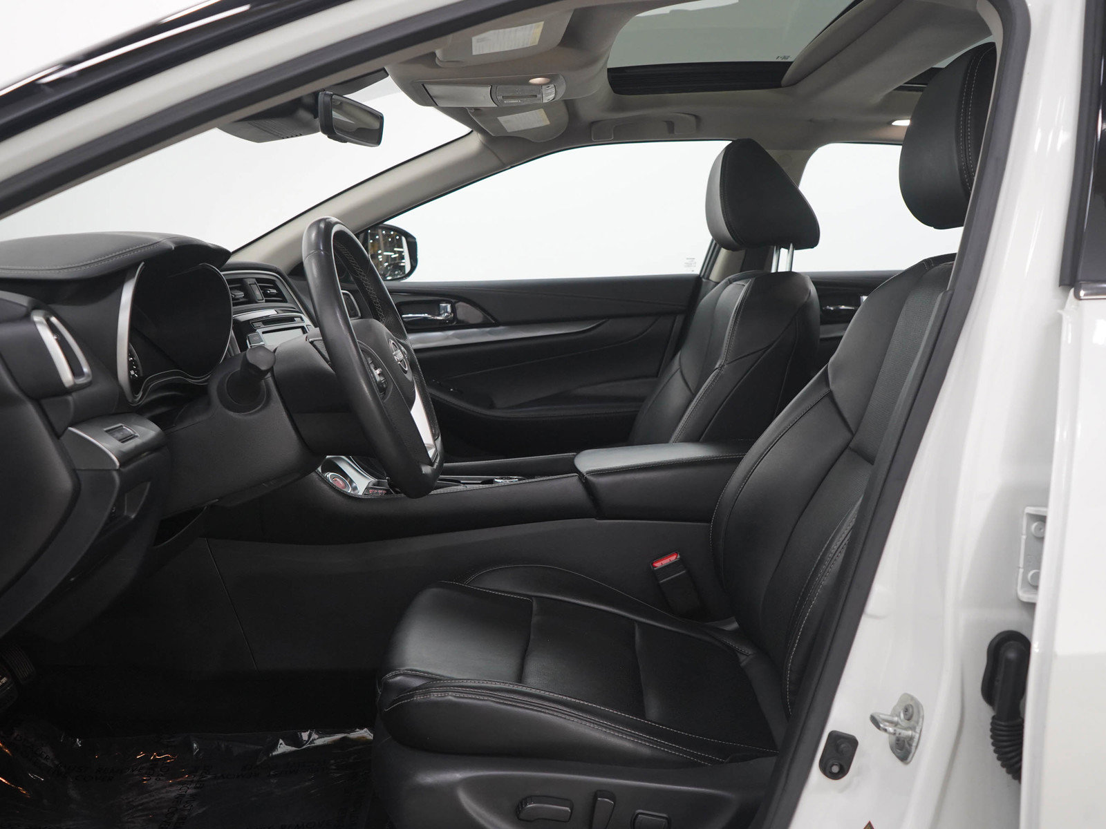 Used 2023 Nissan Maxima SL FWD image 21