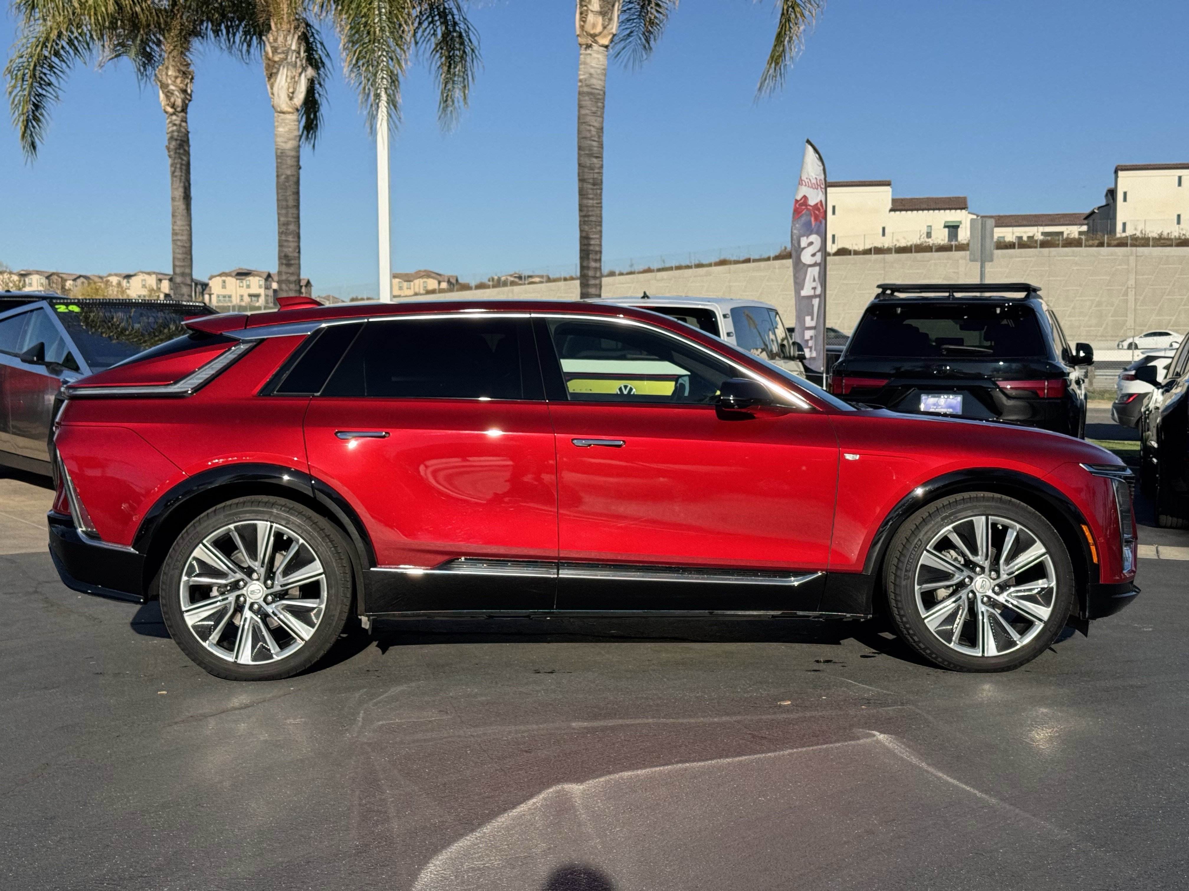 Used 2024 Cadillac Lyriq Luxury w/ LPO, Floor Liner Package image 11