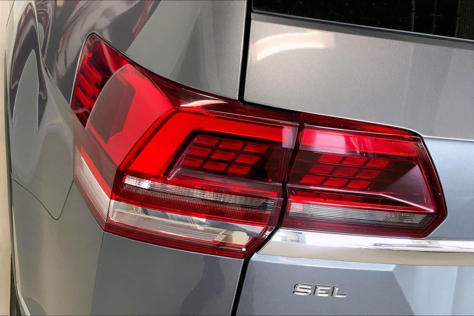 Used 2018 Volkswagen Atlas SEL Premium AWD/4WD image 29