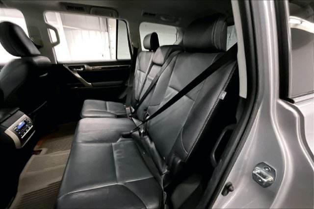 Used 2018 Lexus GX 460 Premium w/ Premium Package AWD/4WD image 26