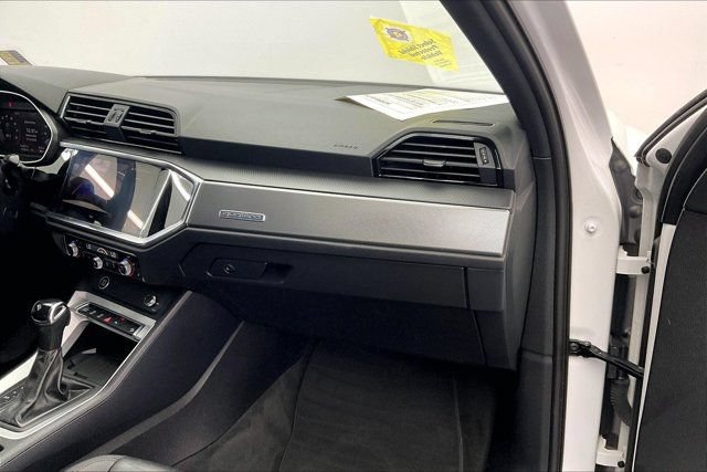 Used 2024 Audi Q3 2.0T Premium AWD/4WD image 15