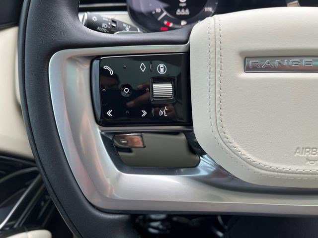 Used 2025 Land Rover Range Rover SE AWD/4WD image 27