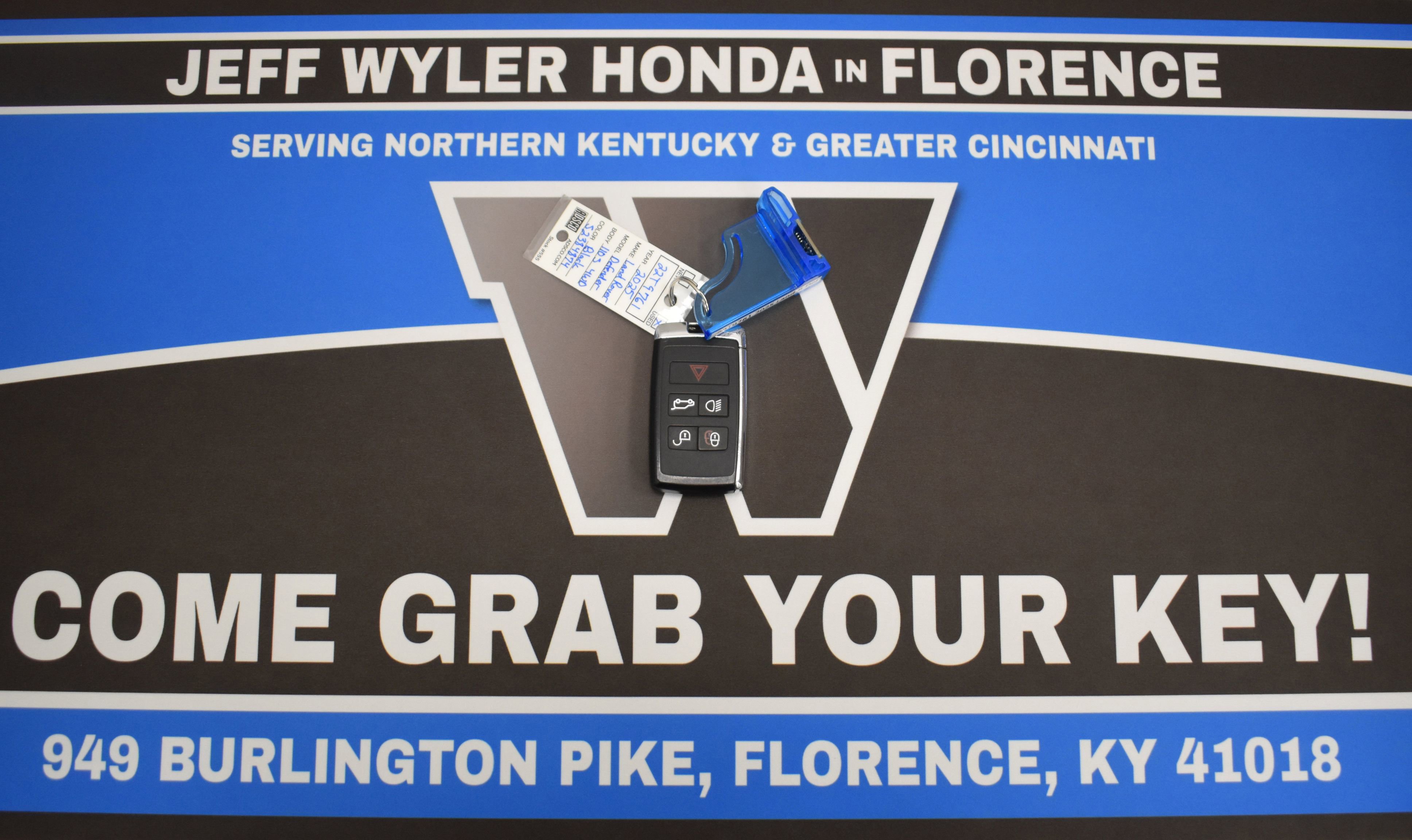 Used 2025 Land Rover Defender 110 S image 23