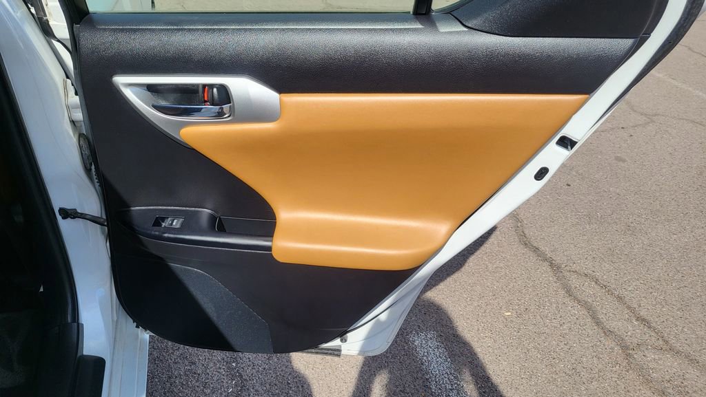 Used 2012 Lexus CT 200h Premium w/ Premium Audio Pkg image 18