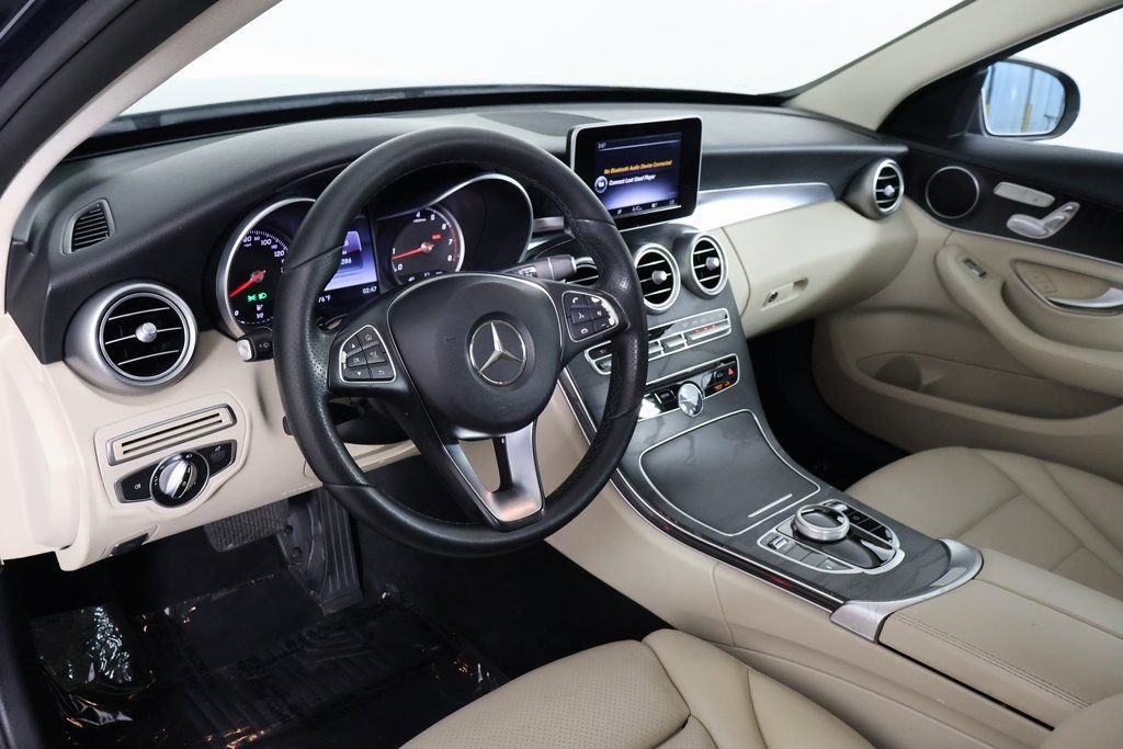 Used 2017 Mercedes-Benz C 300 Sedan image 7