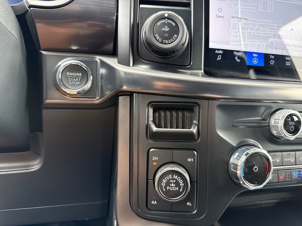 Used 2025 Ford F150 Lariat AWD/4WD image 26