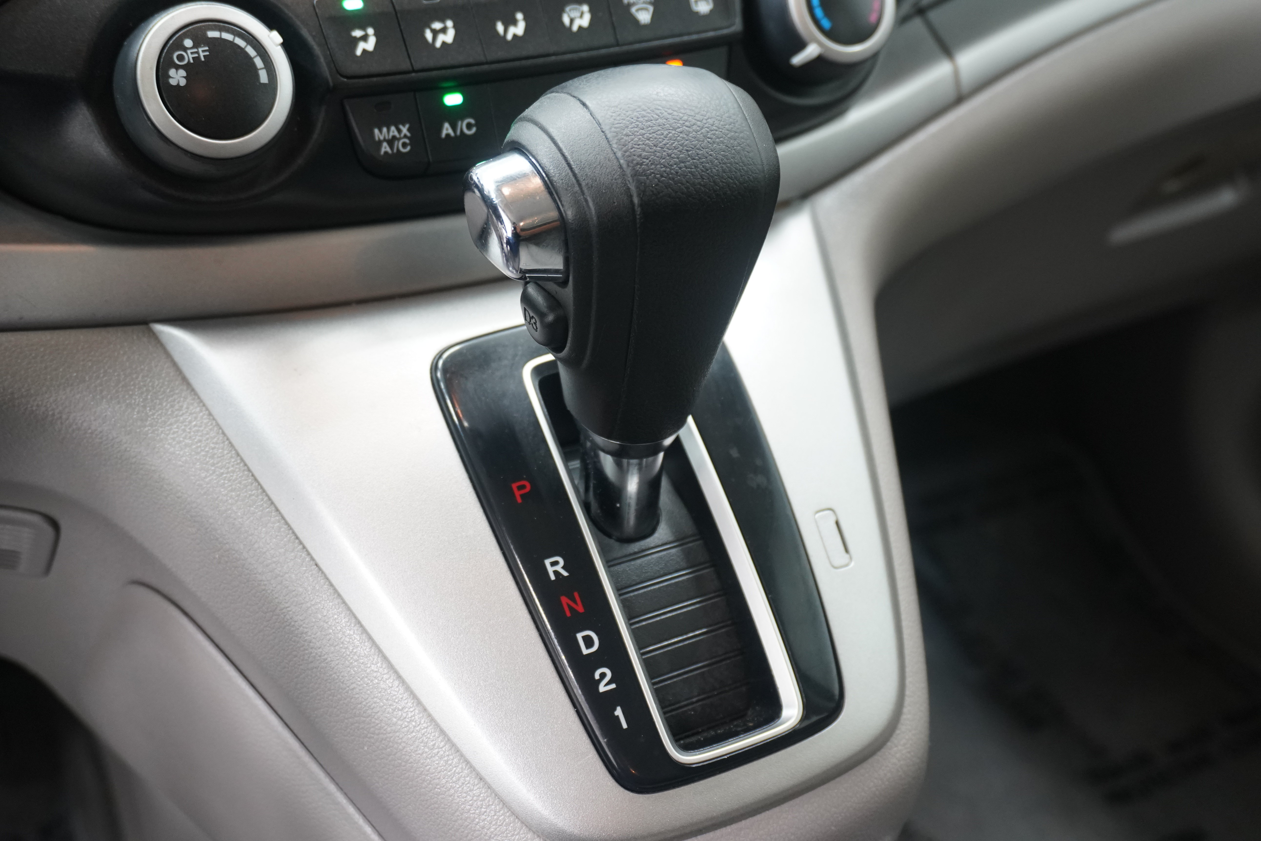Used 2014 Honda CR-V LX image 18