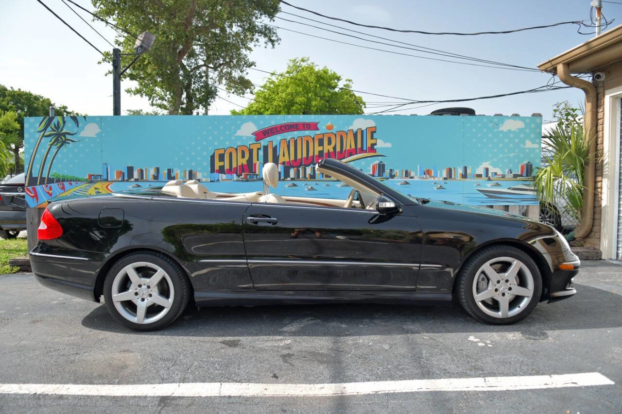 Used 2009 Mercedes-Benz CLK 350 Cabriolet image 25