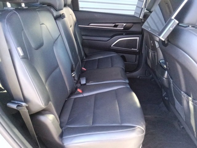 Used 2023 Kia Telluride LX image 33