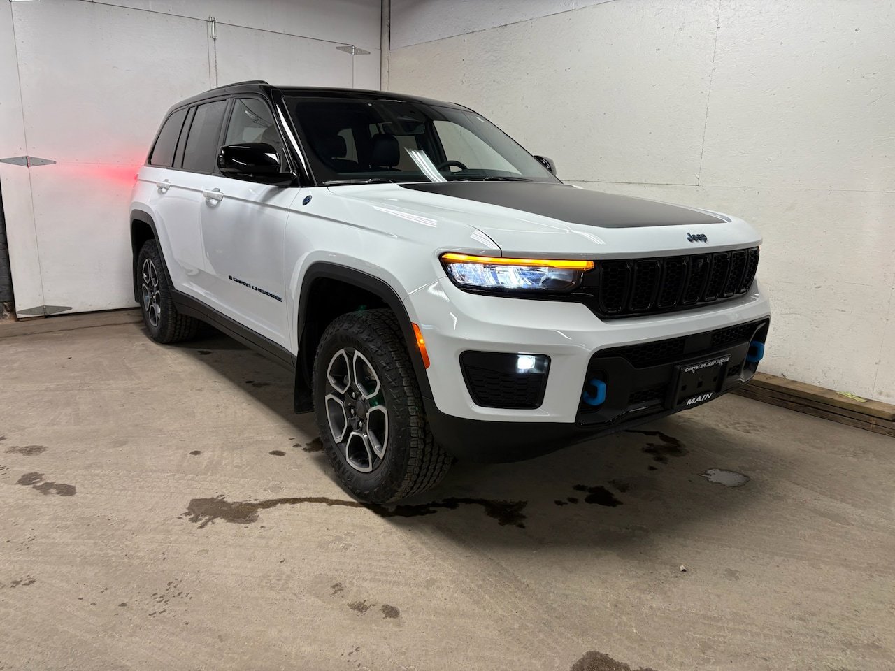 Used 2023 Jeep Grand Cherokee Trailhawk