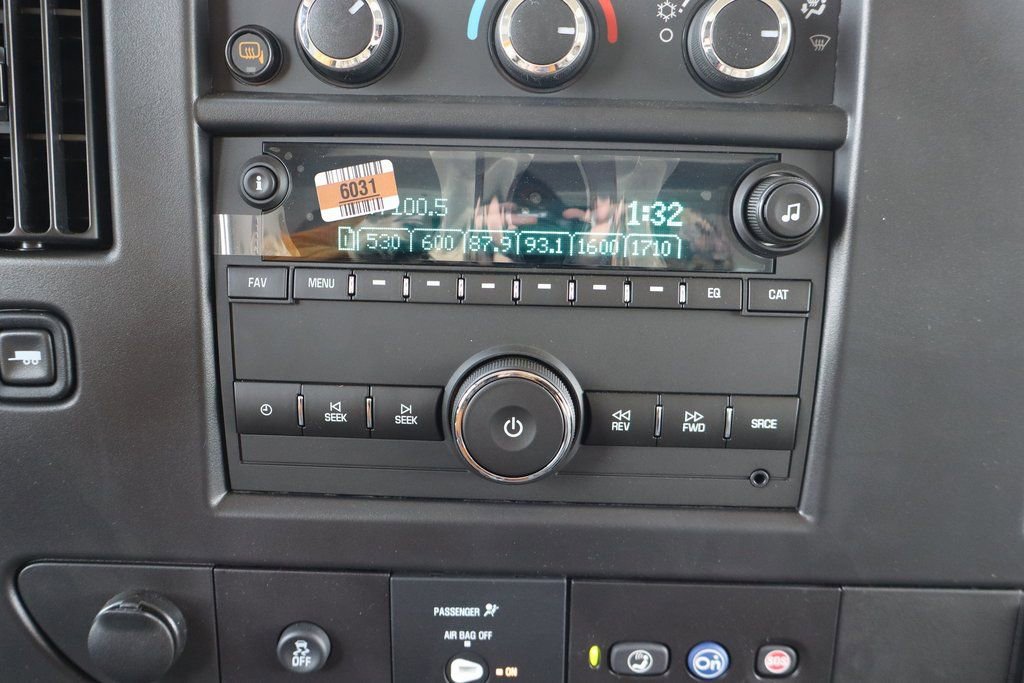 New 2026 Chevrolet Express 3500 Work Van w/ Power Convenience Package image 18