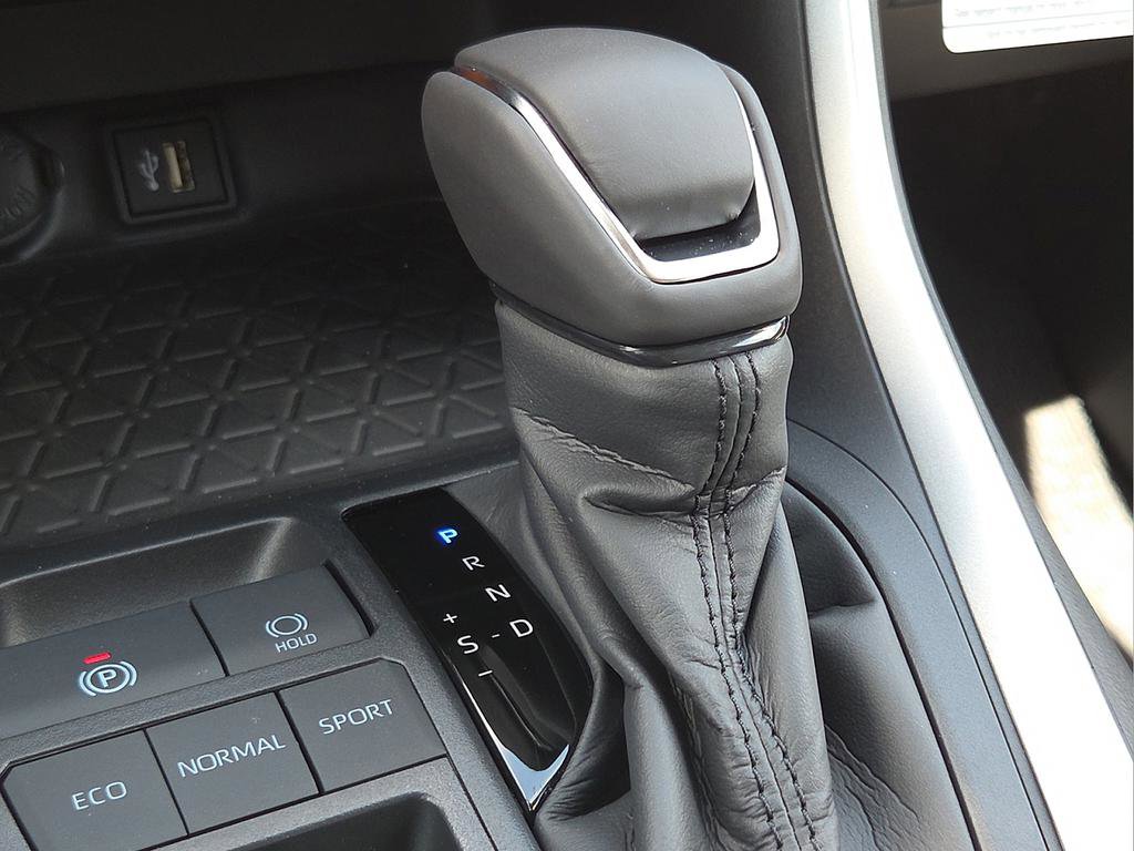 Certified 2025 Toyota RAV4 XLE Premium FWD image 26