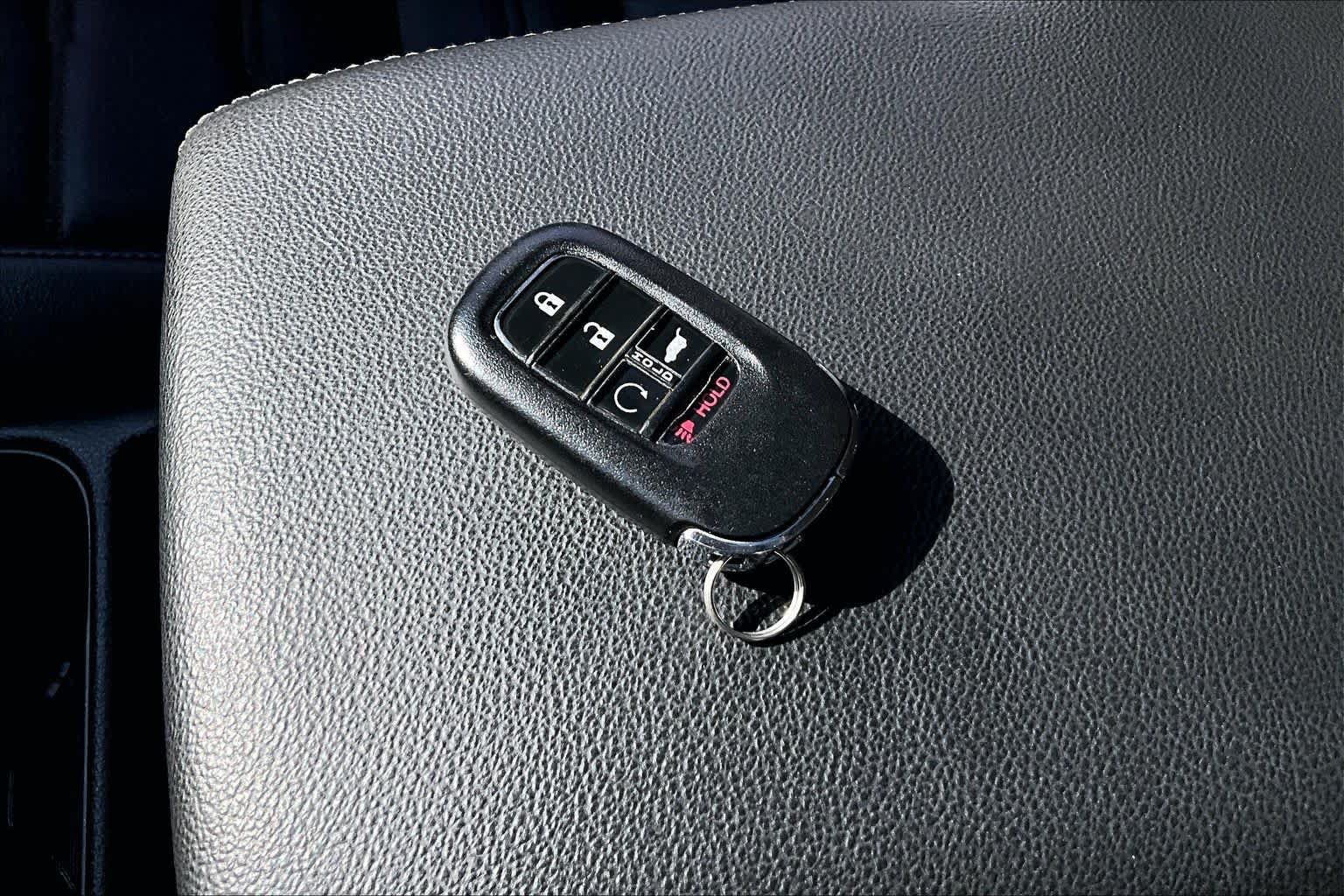 Used 2025 Honda CR-V EX-L image 13