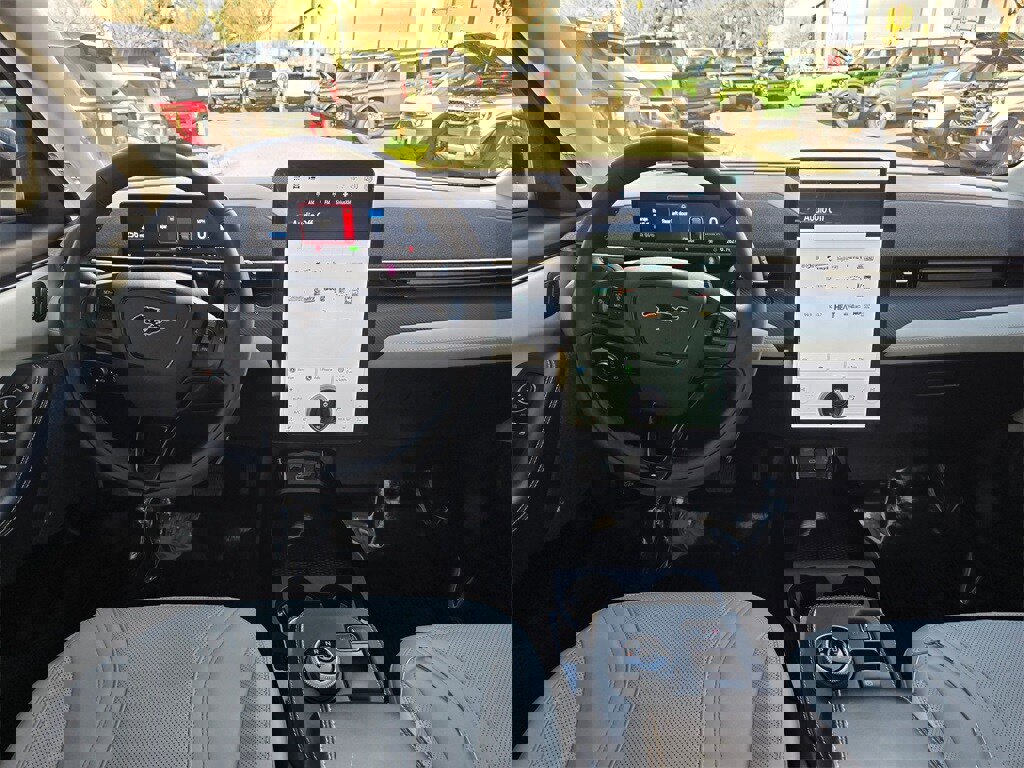 Used 2022 Ford Mustang Mach-E Premium image 11