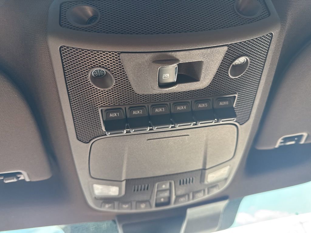 Used 2022 Ford F350 King Ranch w/ King Ranch Ultimate Package AWD/4WD image 31