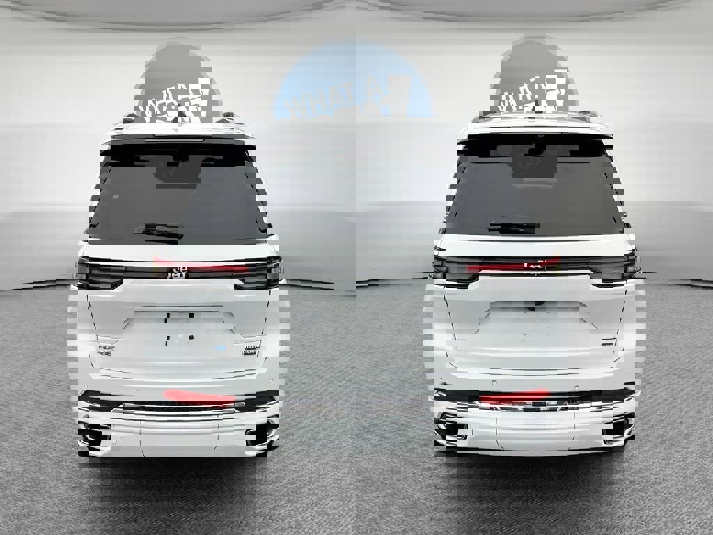 Used 2024 Jeep Grand Cherokee Overland w/ Luxury Tech Group IV image 5