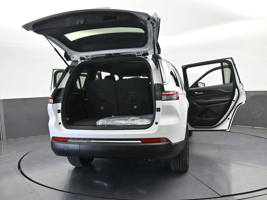 New 2026 Jeep Grand Cherokee L Laredo image 70